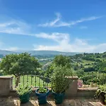 Mansion In Vallefoglia With Pool And Panorama SantʼAngelo in Lizzola