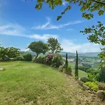 度假居 Mansion In Vallefoglia With Pool And Panorama SantʼAngelo in Lizzola