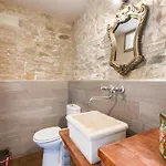 Mansion In Vallefoglia With Pool And Panorama 度假居 SantʼAngelo in Lizzola