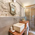 度假居 Mansion In Vallefoglia With Pool And Panorama SantʼAngelo in Lizzola