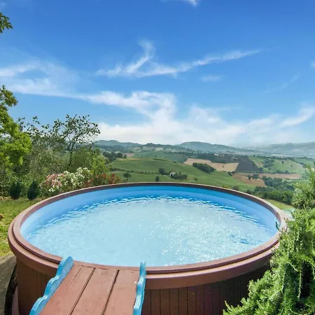 Dom wakacyjny Mansion In Vallefoglia With Pool And Panorama