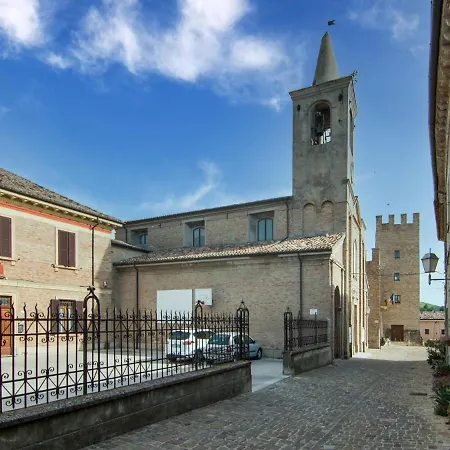 Mansion In Vallefoglia With Pool And Panorama SantʼAngelo in Lizzola