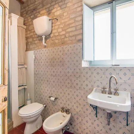 Dom wakacyjny Mansion In Vallefoglia With Pool And Panorama *