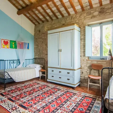 Mansion In Vallefoglia With Pool And Panorama SantʼAngelo in Lizzola