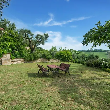 Mansion In Vallefoglia With Pool And Panorama Holiday home Sant'Angelo in Lizzola