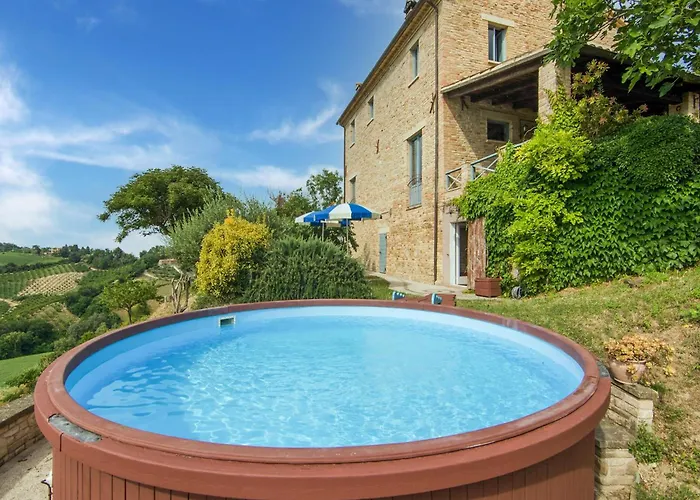 Mansion In Vallefoglia With Pool And Panorama