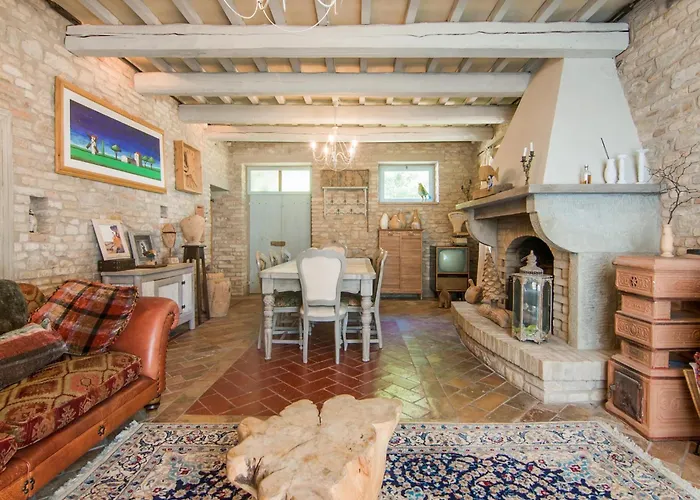 Mansion In Vallefoglia With Pool And Panorama *