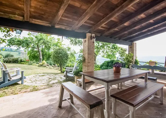 Mansion In Vallefoglia With Pool And Panorama Holiday home Sant'Angelo in Lizzola