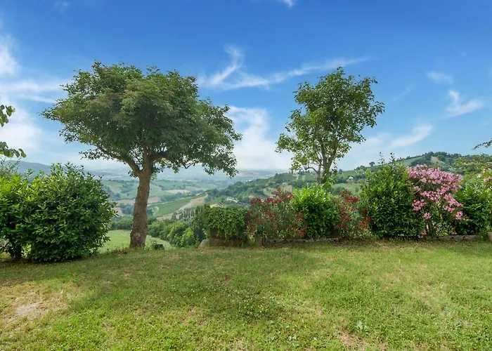 Mansion In Vallefoglia With Pool And Panorama